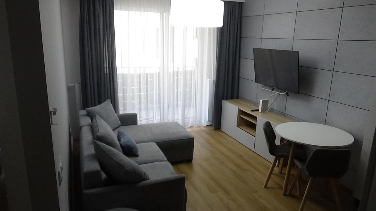 Appartement Esperion 7 Days à Varsovie Extérieur photo