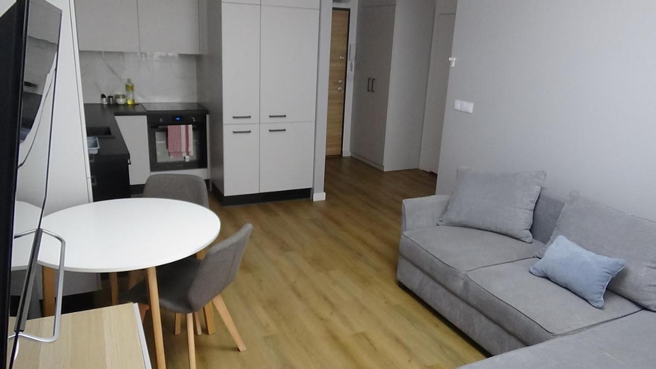 Appartement Esperion 7 Days à Varsovie Extérieur photo